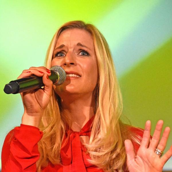 Kopf hoch, Krone auf und weiter