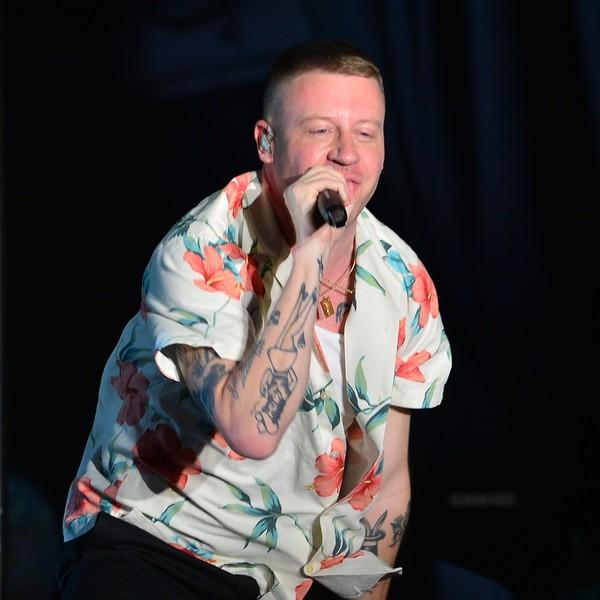 Can't Hold Us (feat. Ray Dalton)