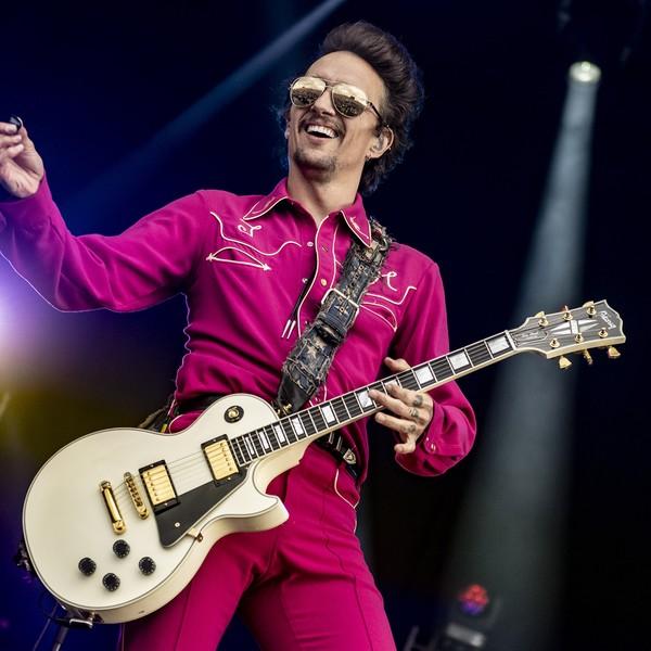 Christmas Time (Dont Let The Bells End)