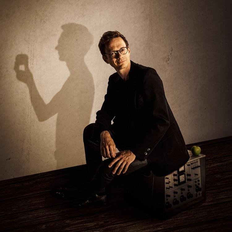 Välilevyjä - Kare Eskola